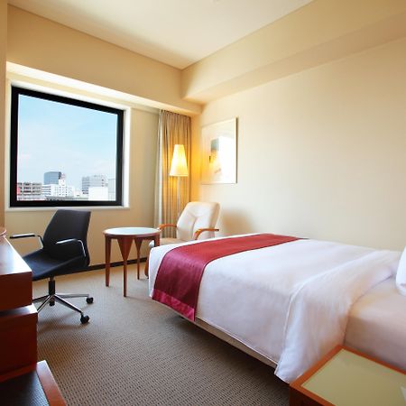 Ana Holiday Inn Sendai, An Ihg Hotel Экстерьер фото